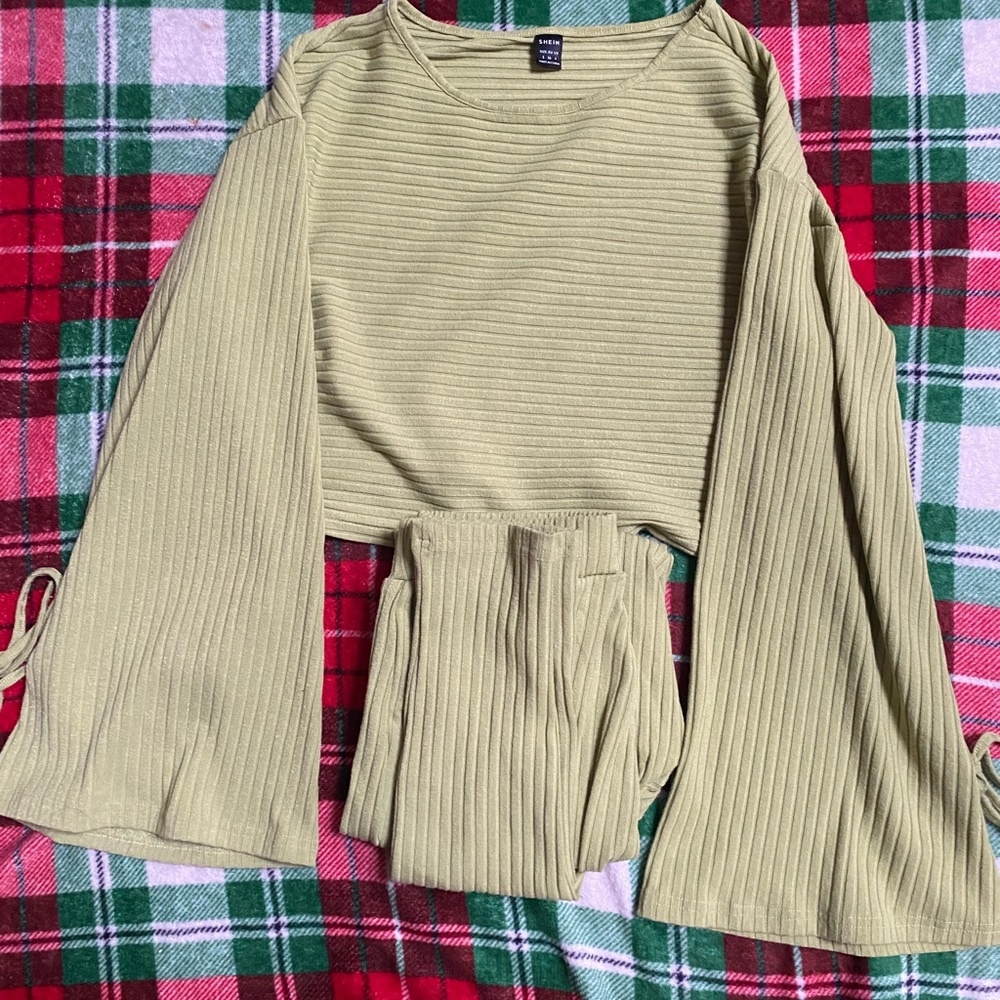 Light green 2pc set